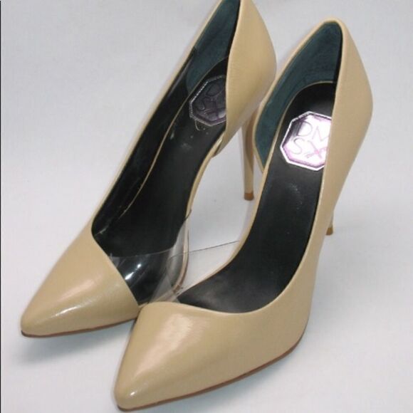 Nude Heels  - Picture 1 of 6